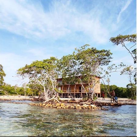 Hostel Villa Luz Beach Tintipan Island ภายนอก รูปภาพ