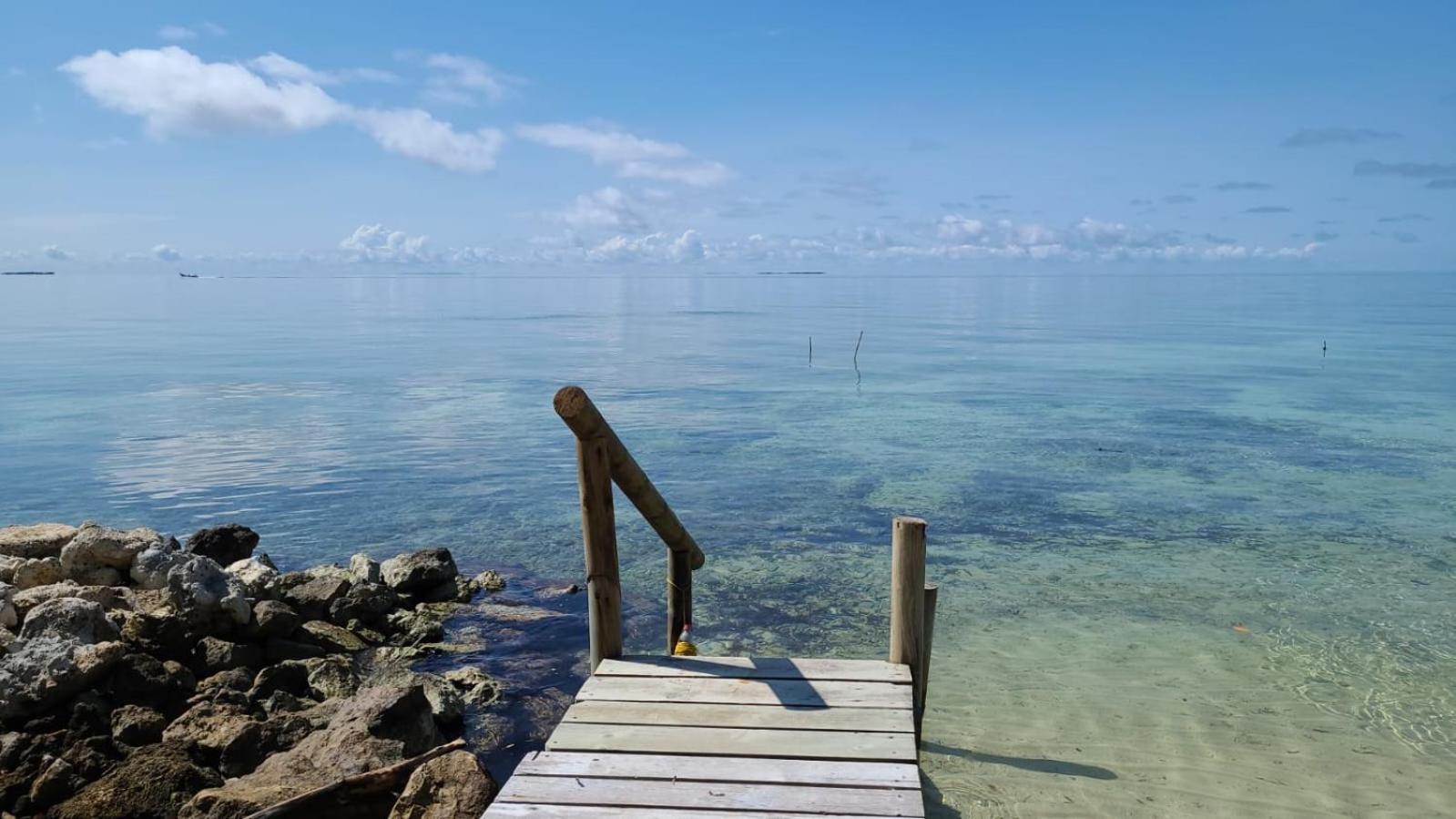Hostel Villa Luz Beach Tintipan Island ภายนอก รูปภาพ