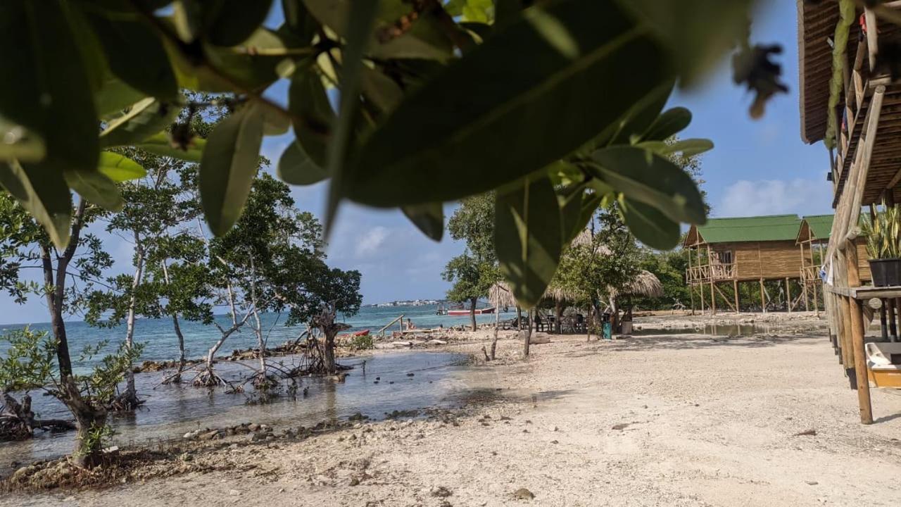 Hostel Villa Luz Beach Tintipan Island ภายนอก รูปภาพ