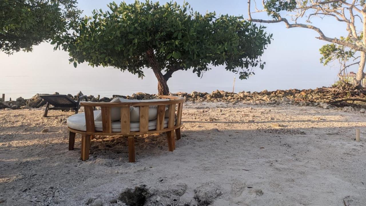 Hostel Villa Luz Beach Tintipan Island ภายนอก รูปภาพ